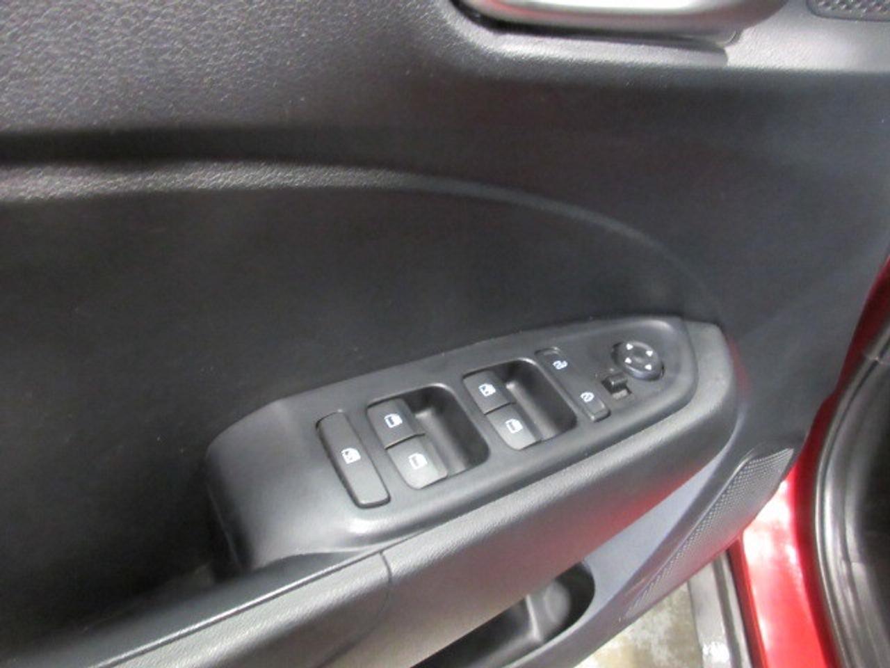 2023 Hyundai Venue PREFERRED, ALLOYS, HTD. SEATS, APPLE/ANDROID, 81K! Photo