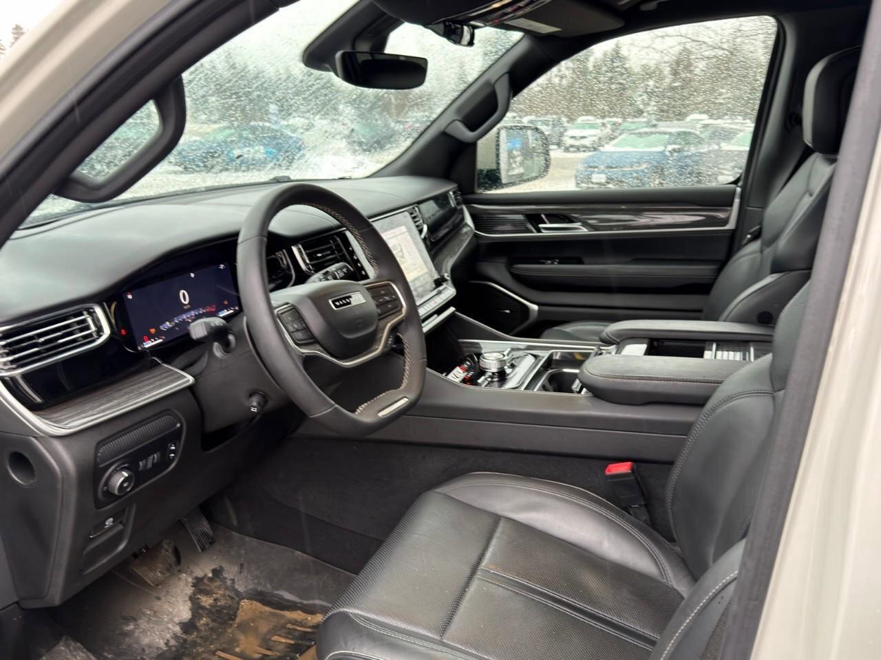 2022 Jeep Wagoneer Series II 4x4 Photo