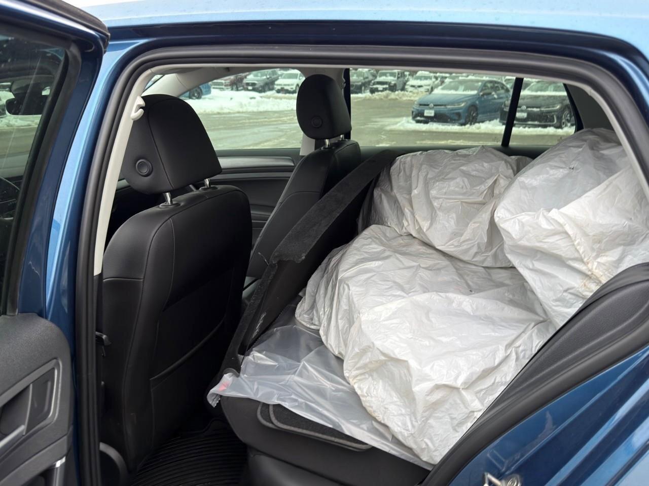 2021 Volkswagen Golf Highline 5-door Auto Photo