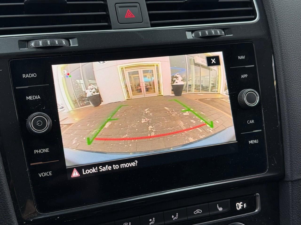 2021 Volkswagen Golf Highline 5-door Auto Photo