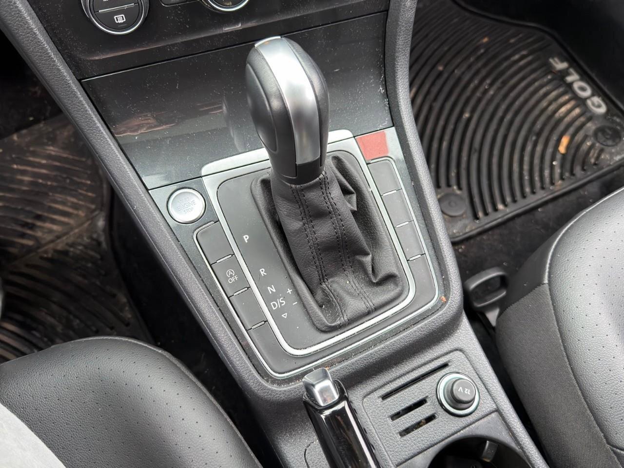 2021 Volkswagen Golf Highline 5-door Auto Photo