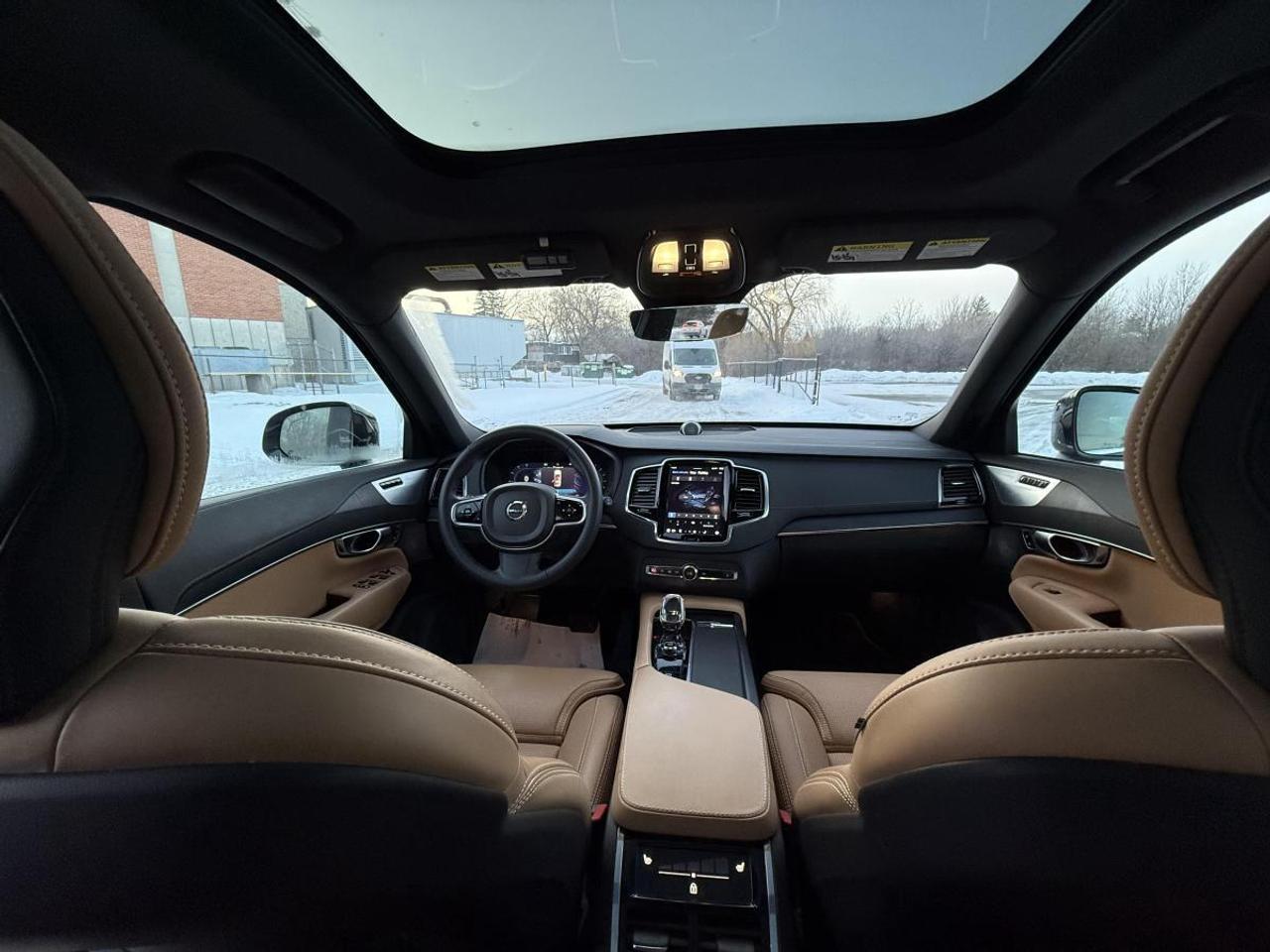 2023 Volvo XC90 B6 AWD Ultimate Bright Theme 7-Seater Photo