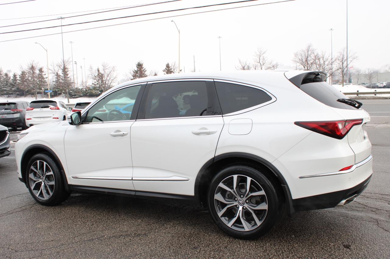 2022 Acura MDX SH-AWD w/Technology Package 7 Passenger No Acciden Photo
