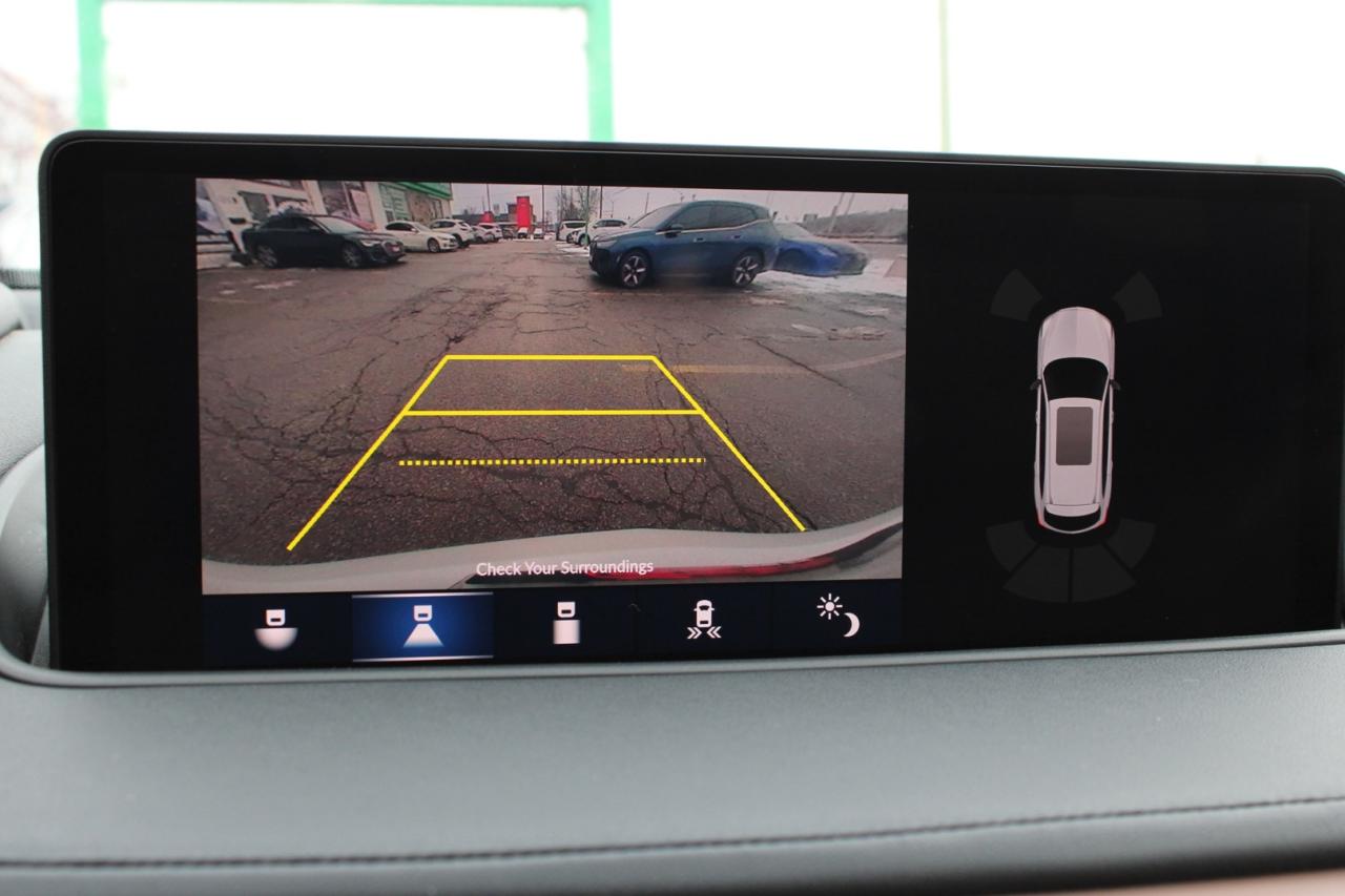 2022 Acura MDX SH-AWD w/Technology Package 7 Passenger No Acciden Photo