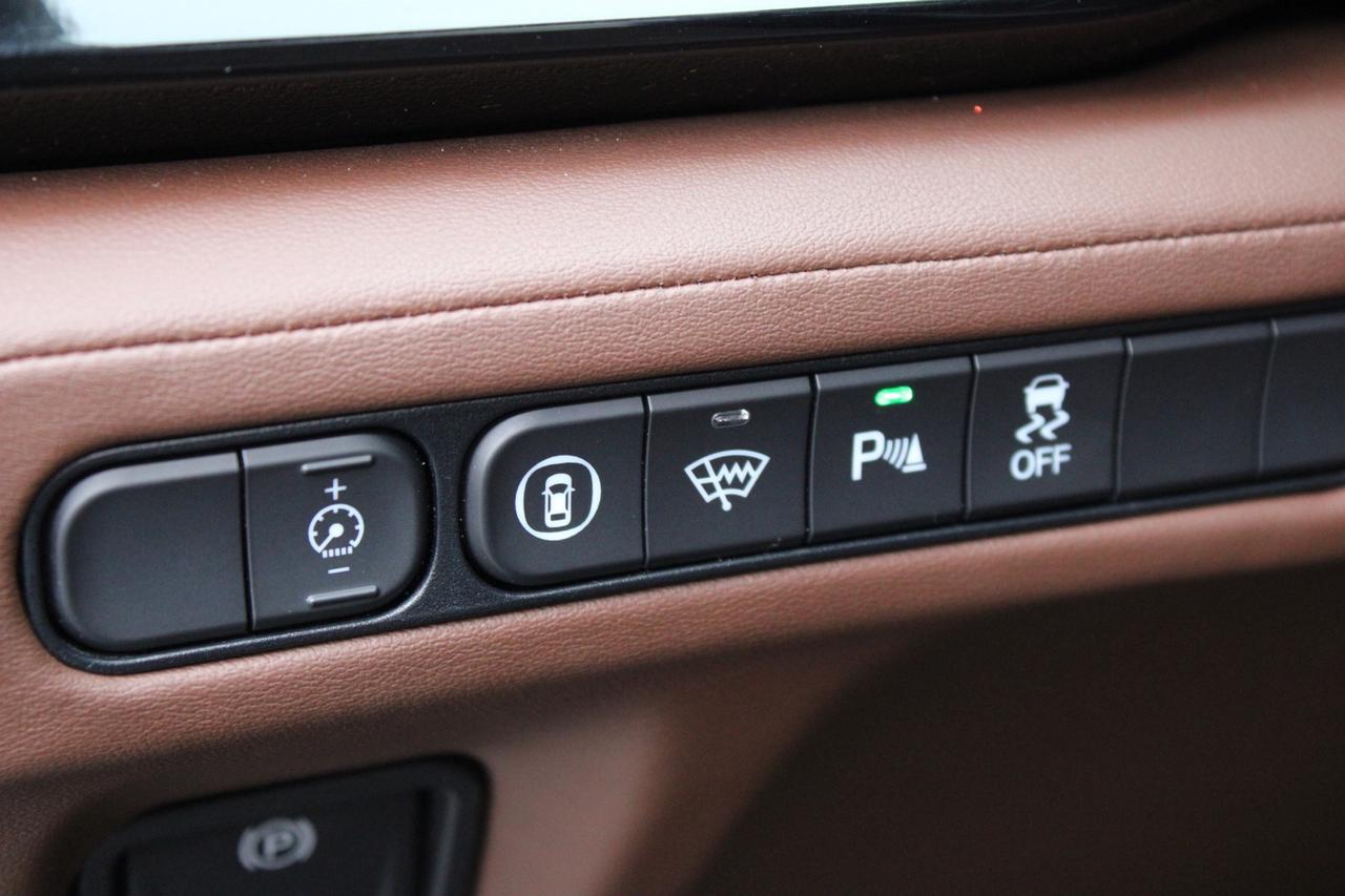 2022 Acura MDX SH-AWD w/Technology Package 7 Passenger No Acciden Photo