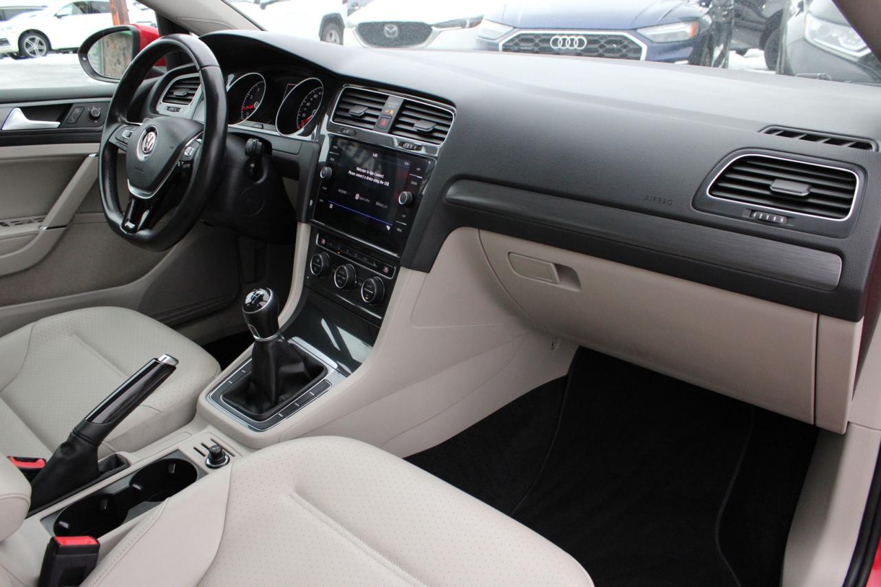 2019 Volkswagen Golf SportWagen Highline 4Motion Manual   AWD   6 Speed Photo