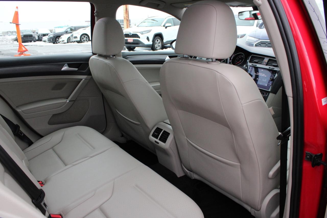 2019 Volkswagen Golf SportWagen Highline 4Motion Manual   AWD   6 Speed Photo