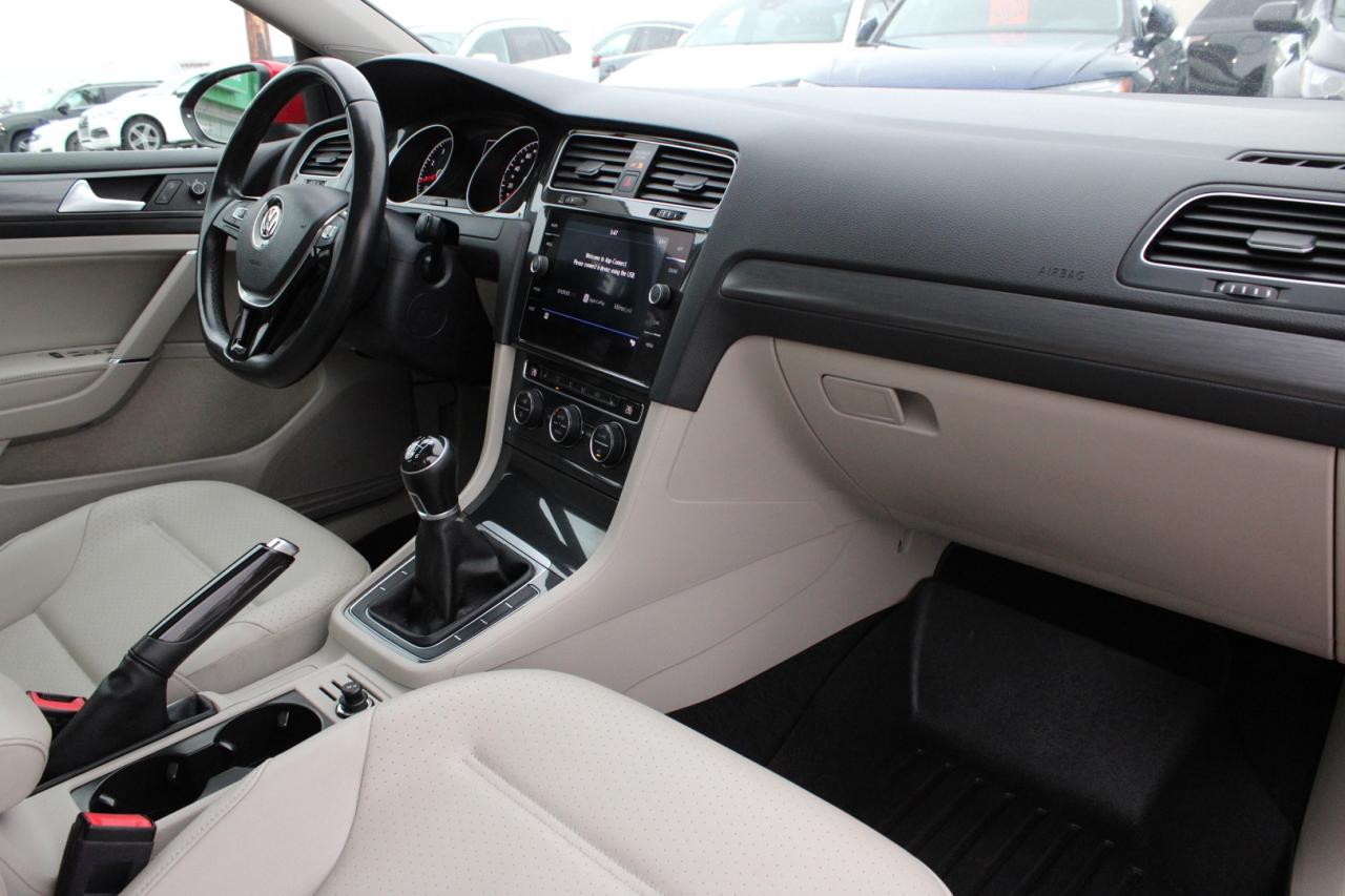 2019 Volkswagen Golf SportWagen Highline 4Motion Manual   AWD   6 Speed Photo