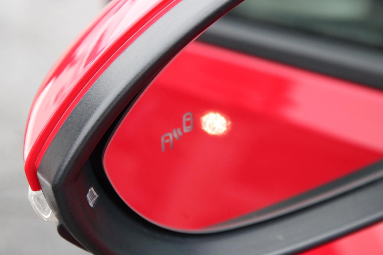 2019 Volkswagen Golf SportWagen Highline 4Motion Manual   AWD   6 Speed Photo