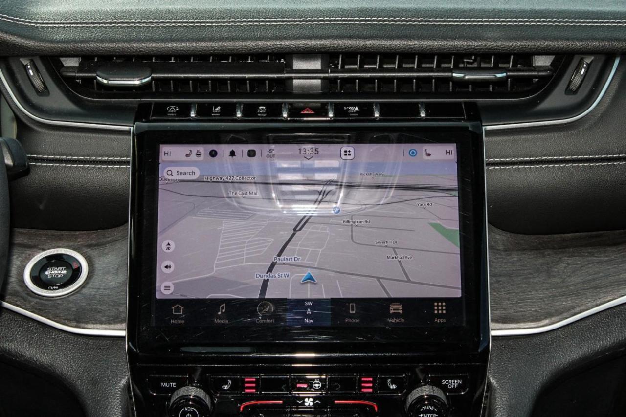 2024 Jeep Grand Cherokee LIMITED 4X4 Photo