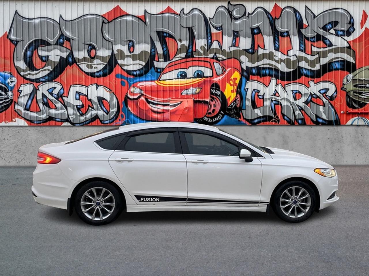 2017 Ford Fusion SE, CLEAN CARFAX, BACK UP CAMERA! Photo0