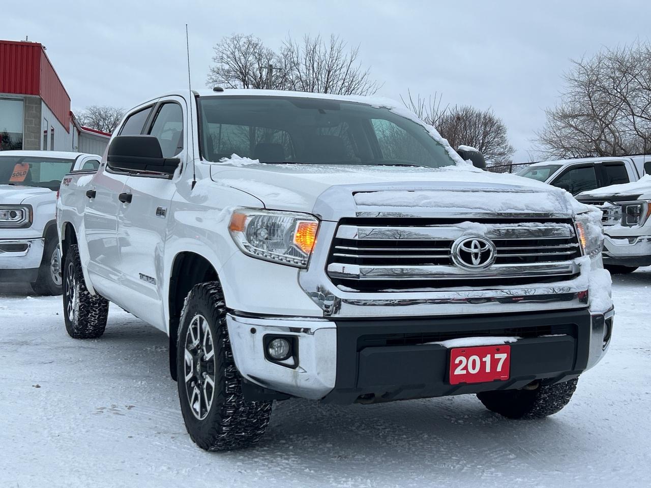 2017 Toyota Tundra SR5 TRD, SUNROOF, NAV, HEATED CLOTH, BACK UP CAM! Photo