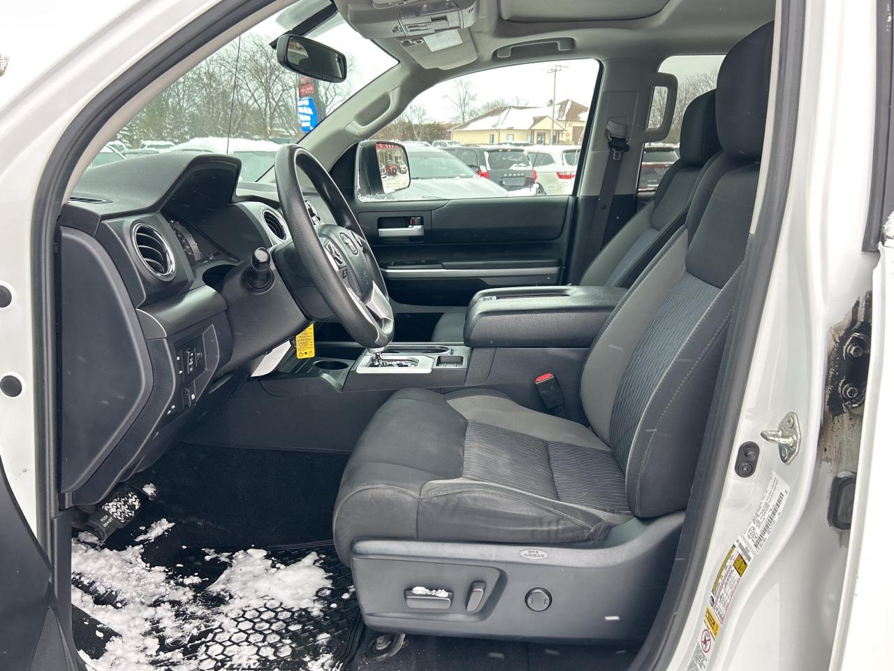 2017 Toyota Tundra SR5 TRD, SUNROOF, NAV, HEATED CLOTH, BACK UP CAM! Photo