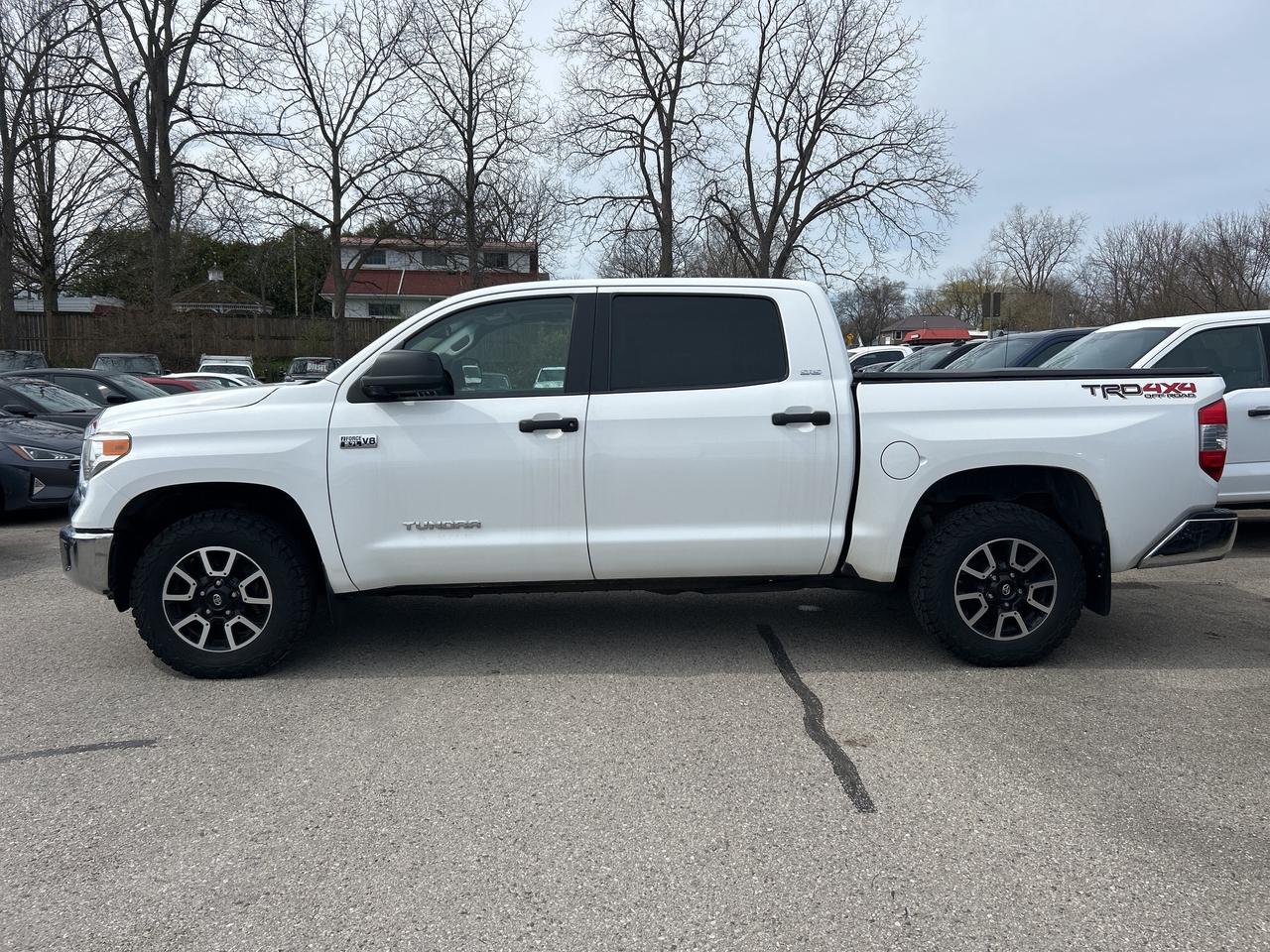 2017 Toyota Tundra SR5 TRD, SUNROOF, NAV, HEATED CLOTH, BACK UP CAM! Photo2