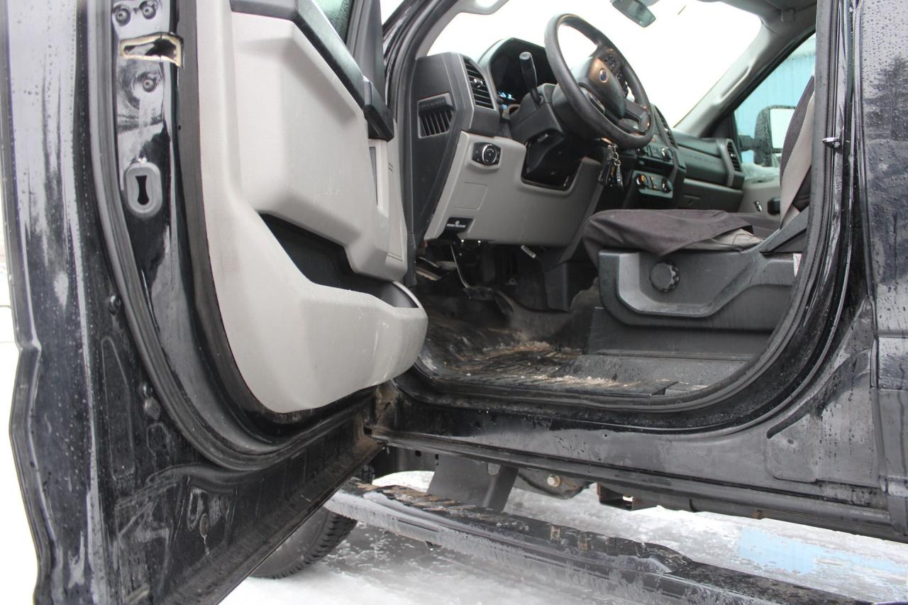 2018 Ford SUPER DUTY F-250 SRW XL Photo