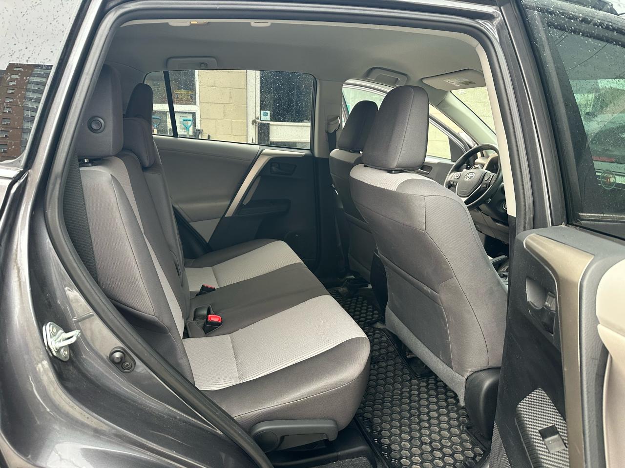 2013 Toyota RAV4 AWD LE Photo