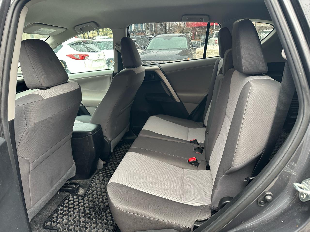 2013 Toyota RAV4 AWD LE Photo