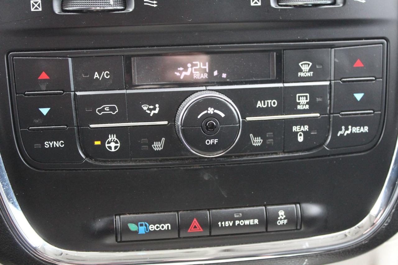 2017 Dodge Grand Caravan Crew Plus Photo