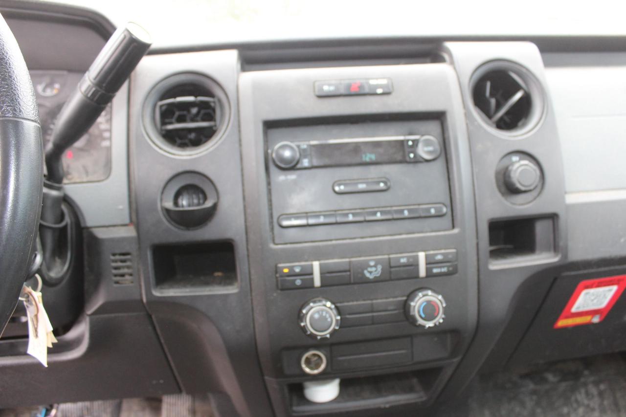 2011 Ford F-150 XL Photo