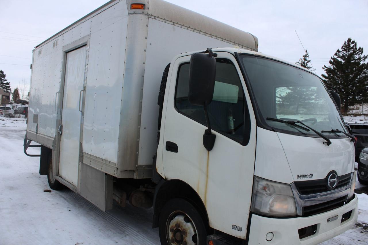 2013 Hino 195  Photo