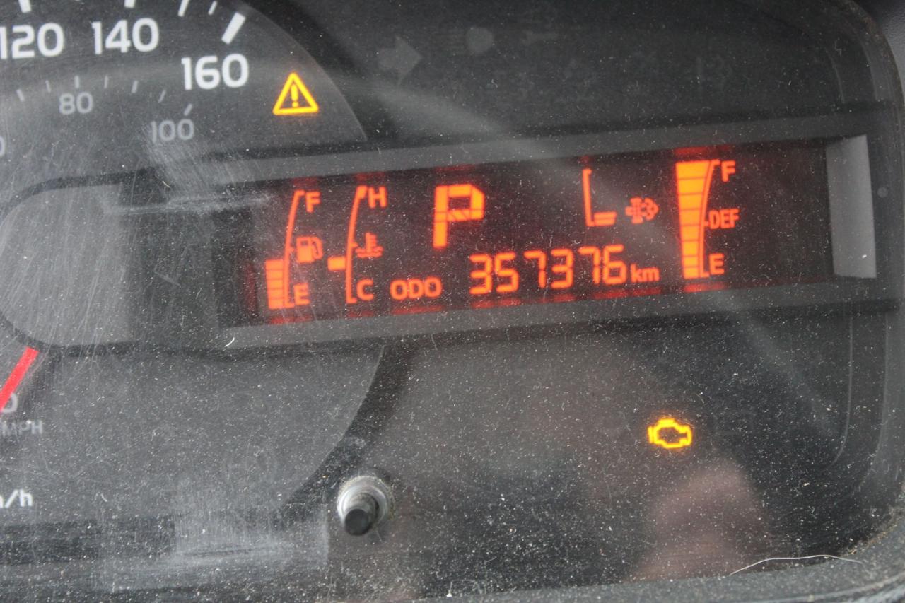 2013 Hino 195  Photo