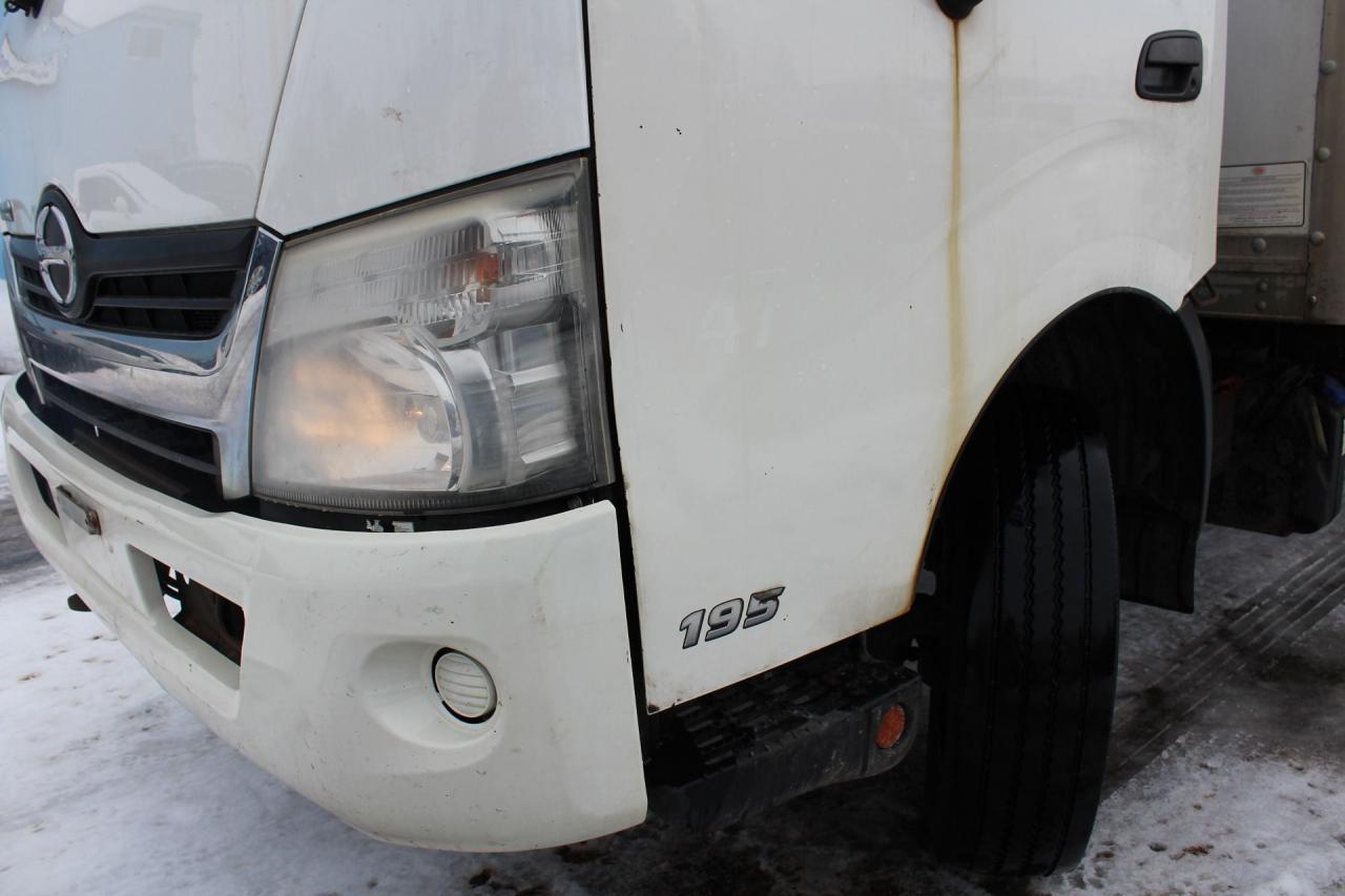 2013 Hino 195  Photo