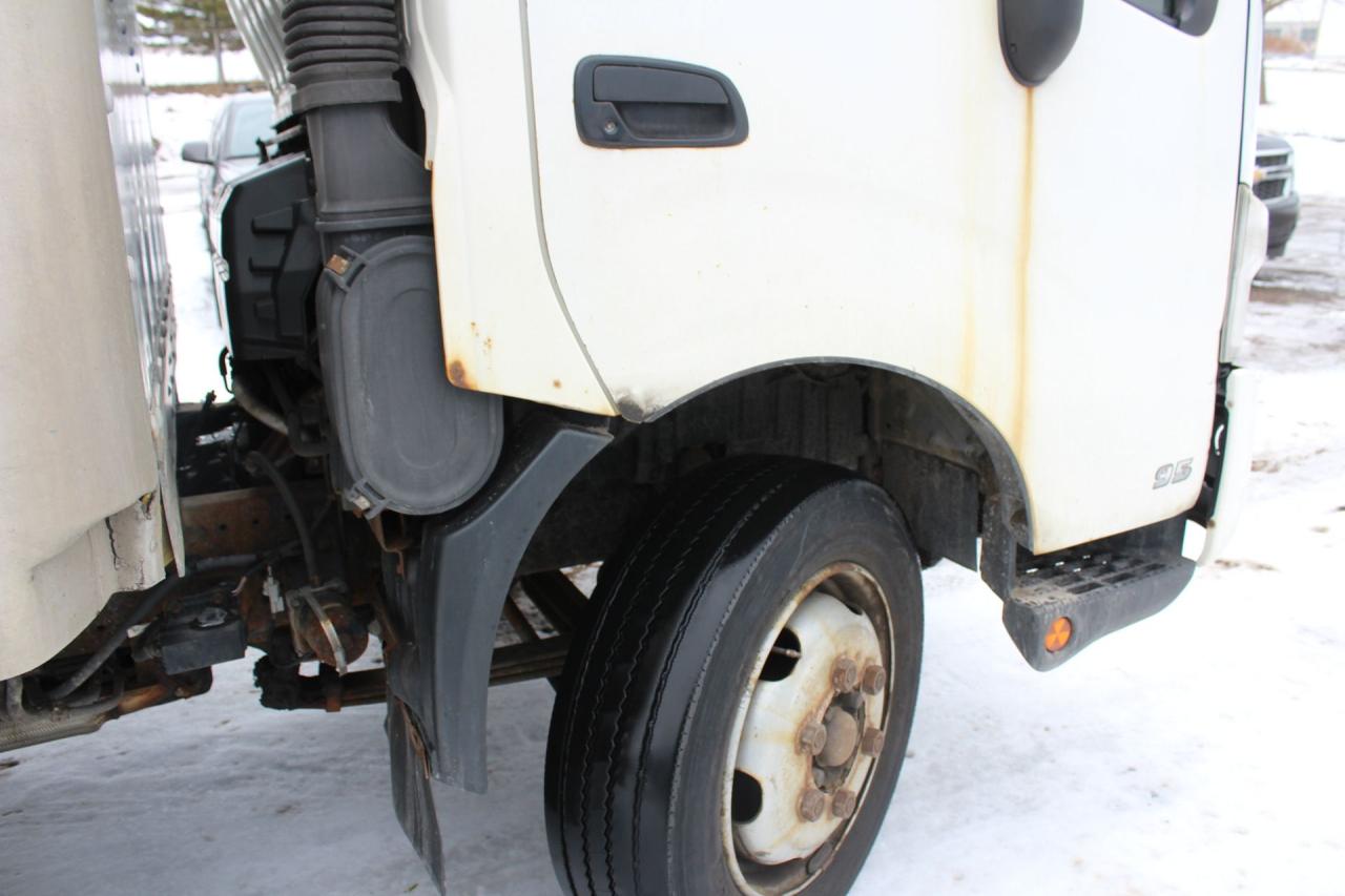 2013 Hino 195  Photo