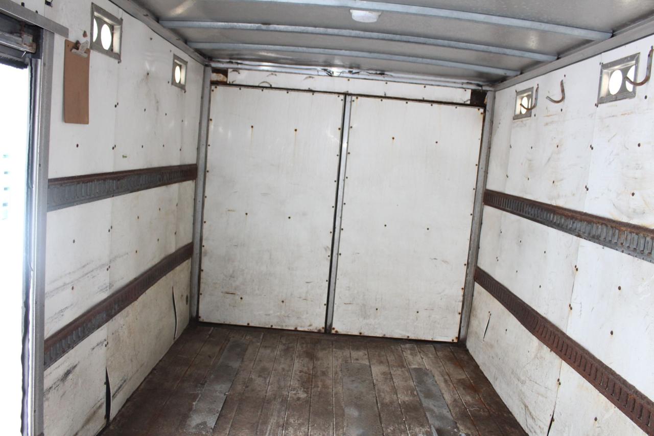 2013 Hino 195  Photo