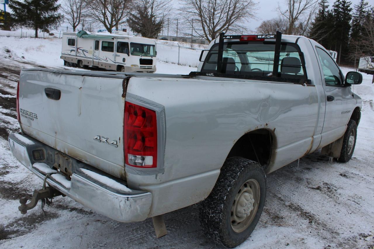 2004 Dodge Ram 2500 ST Photo