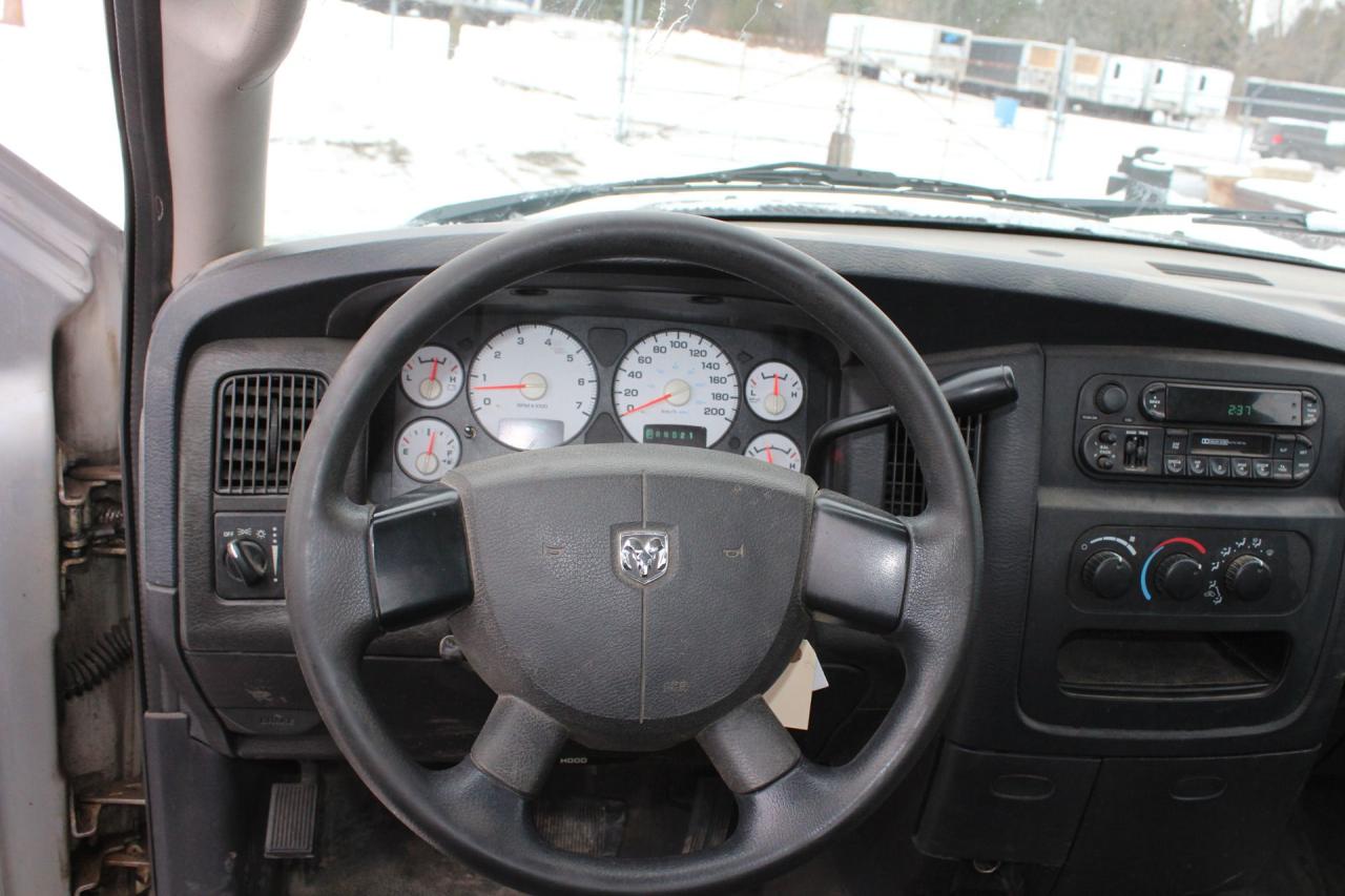 2004 Dodge Ram 2500 ST Photo4