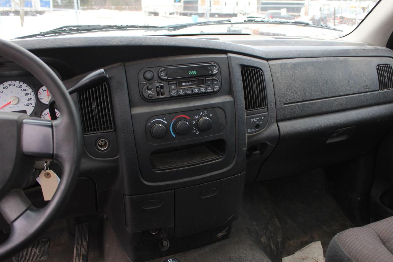 2004 Dodge Ram 2500 ST Photo