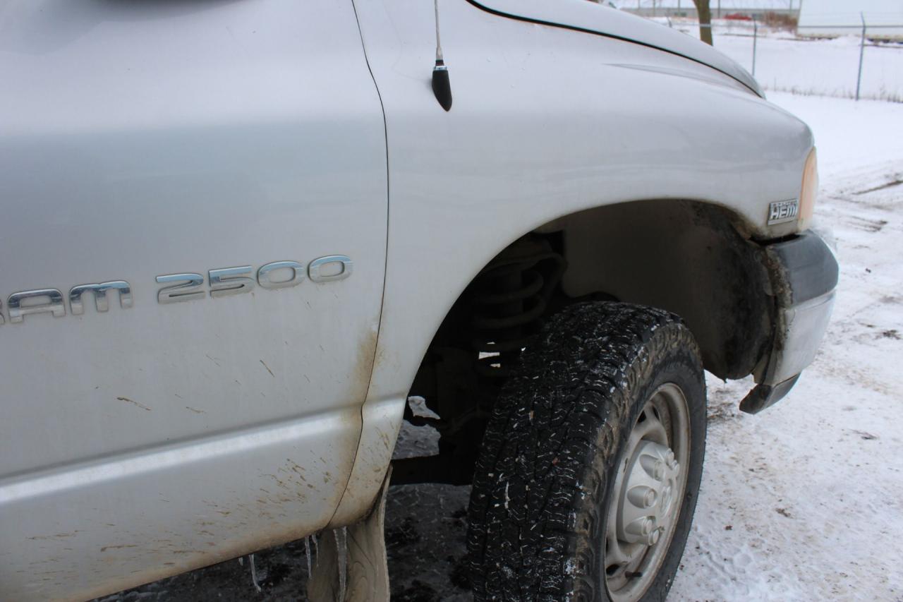 2004 Dodge Ram 2500 ST Photo