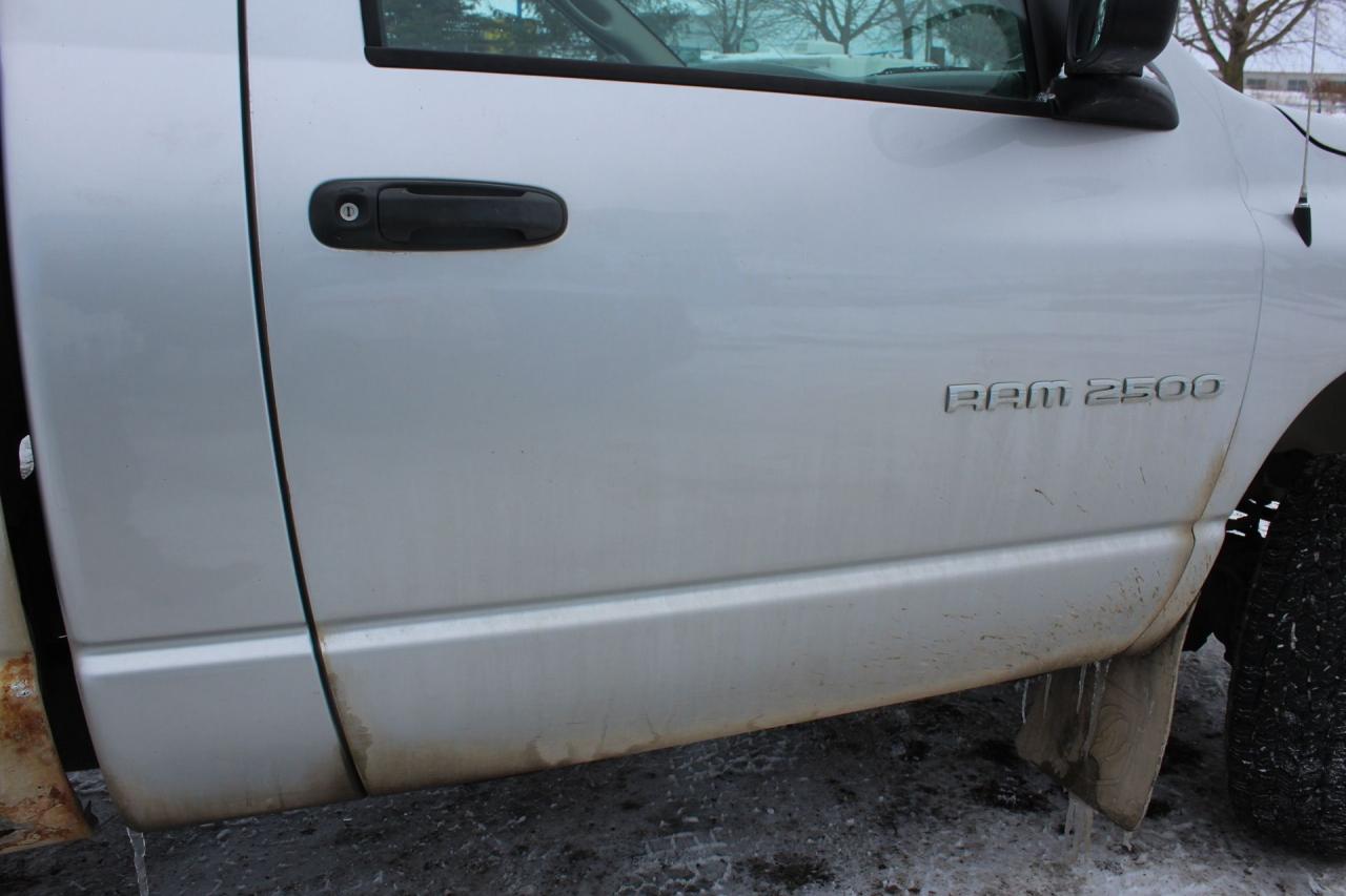 2004 Dodge Ram 2500 ST Photo