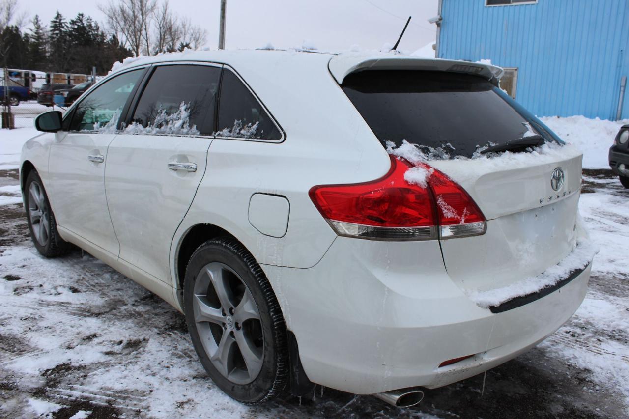 2011 Toyota Venza  Photo2