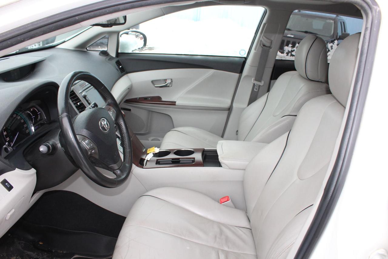 2011 Toyota Venza  Photo3