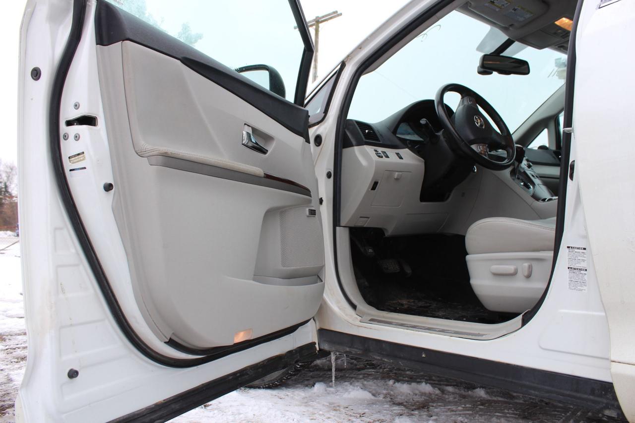 2011 Toyota Venza  Photo