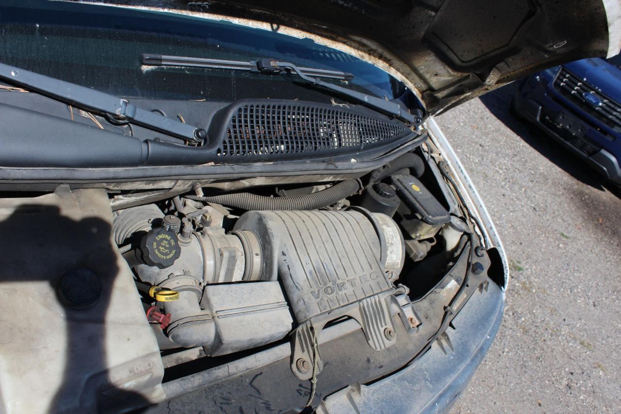 2002 GMC Savana Cargo Van  Photo