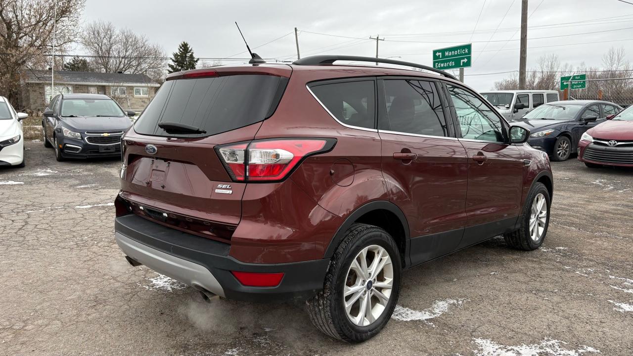 2018 Ford Escape SEL Photo2
