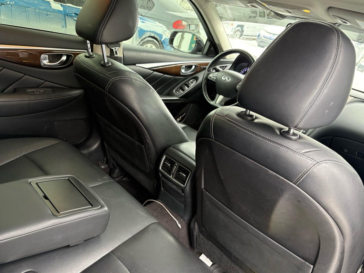 2015 Infiniti Q50 Sport Photo