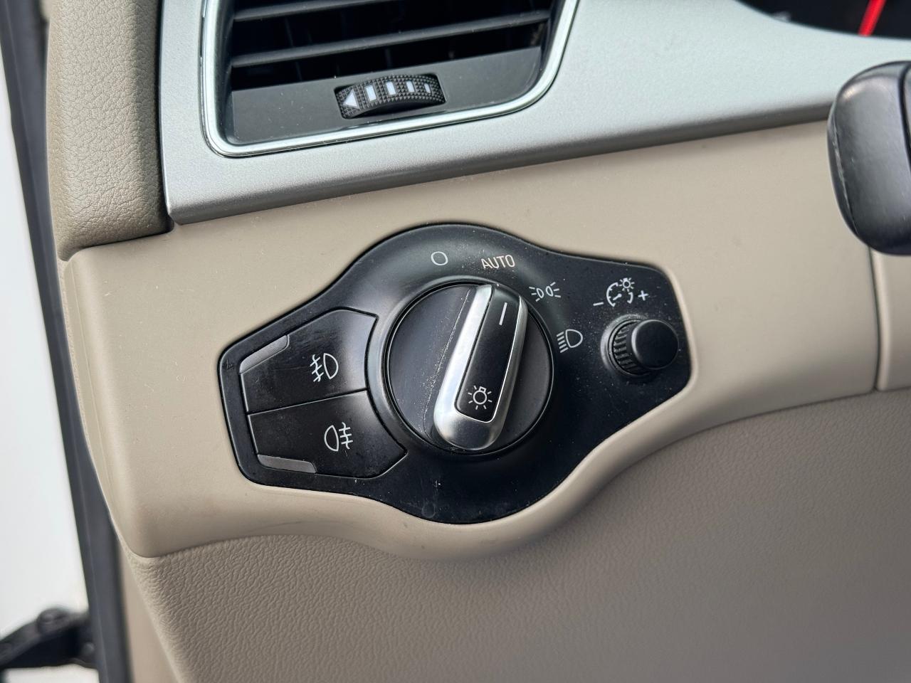 2011 Audi A4 2.0T Premium **CLEAN CARFAX** Photo