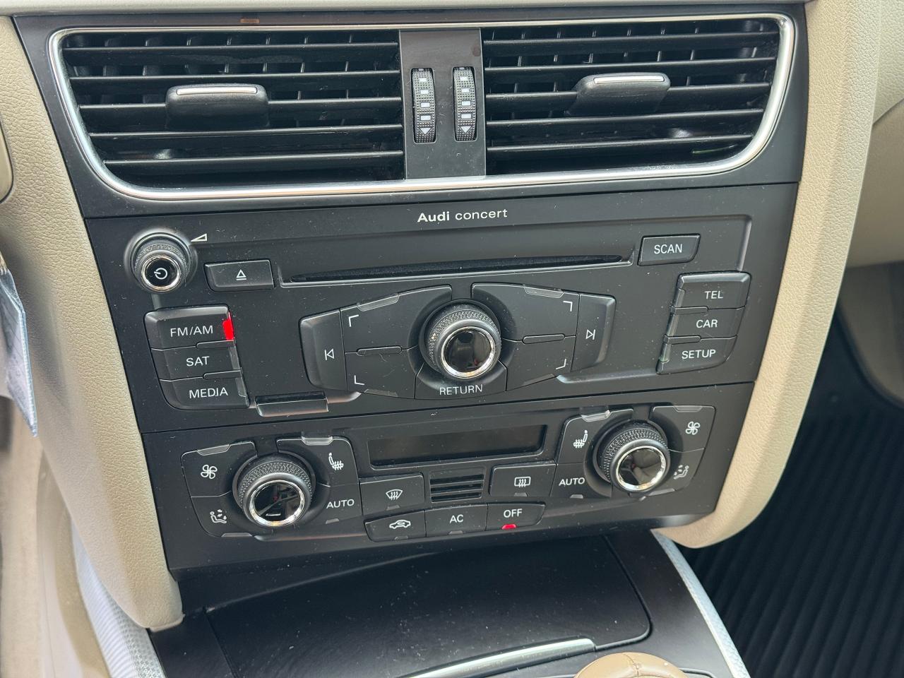 2011 Audi A4 2.0T Premium **CLEAN CARFAX** Photo