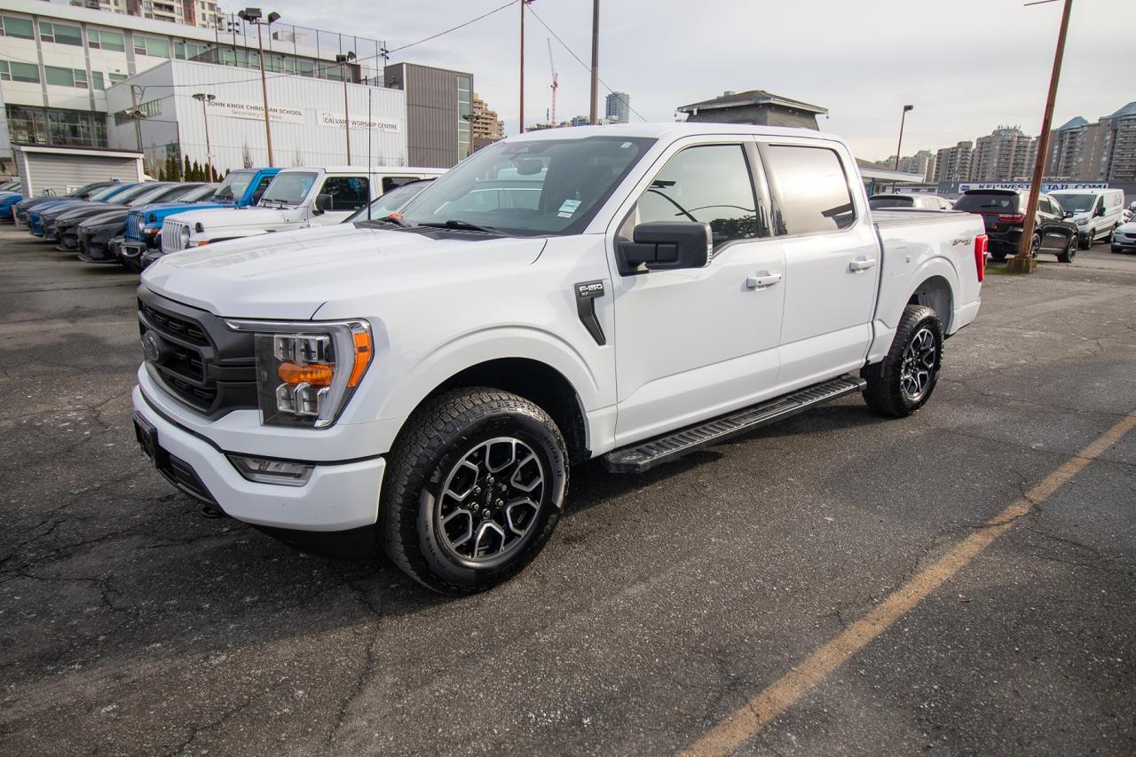 2023 Ford F-150 XLT 4WD SuperCrew 5.5' Box Photo2