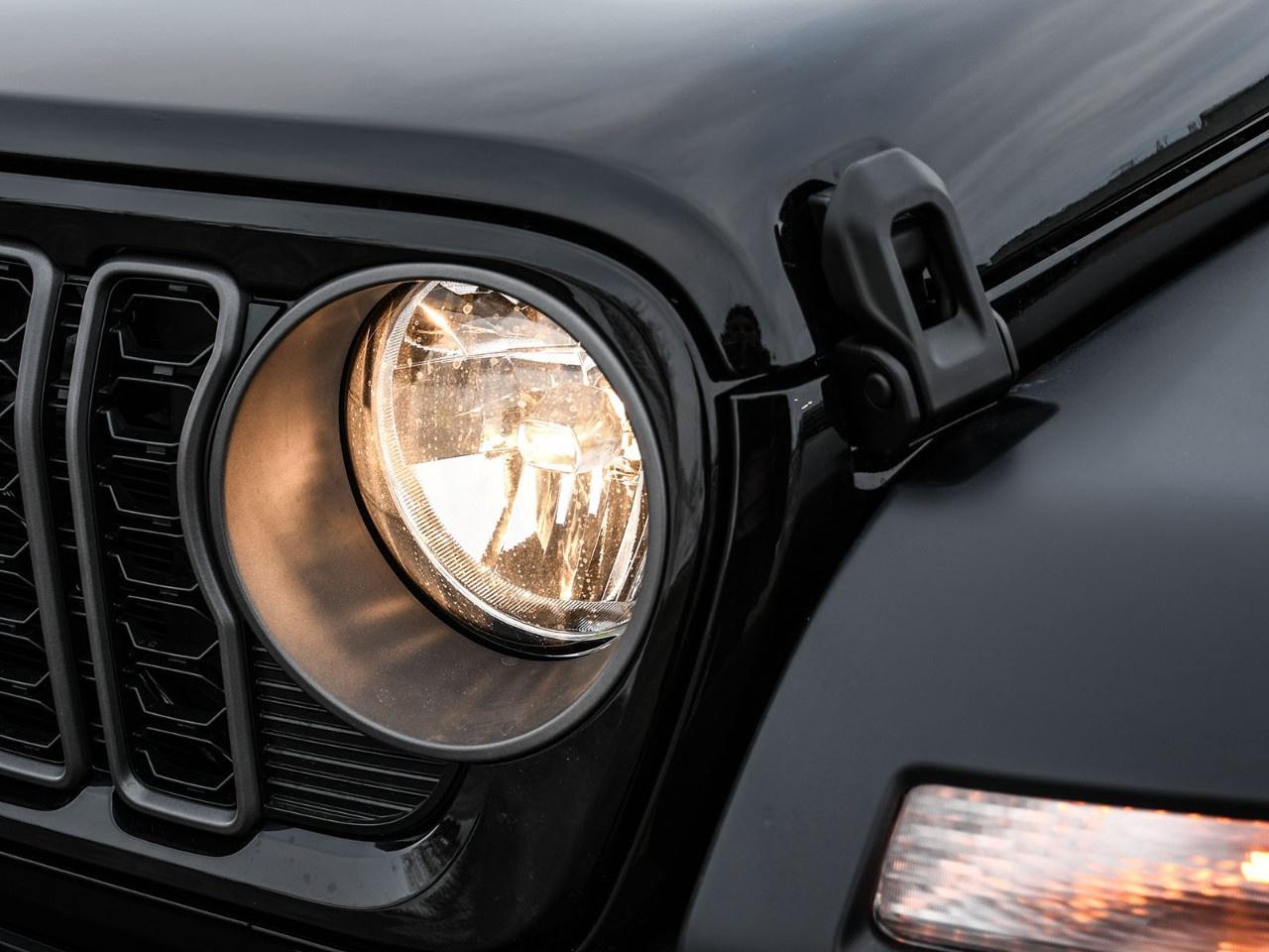 2026 Jeep Wrangler  Photo