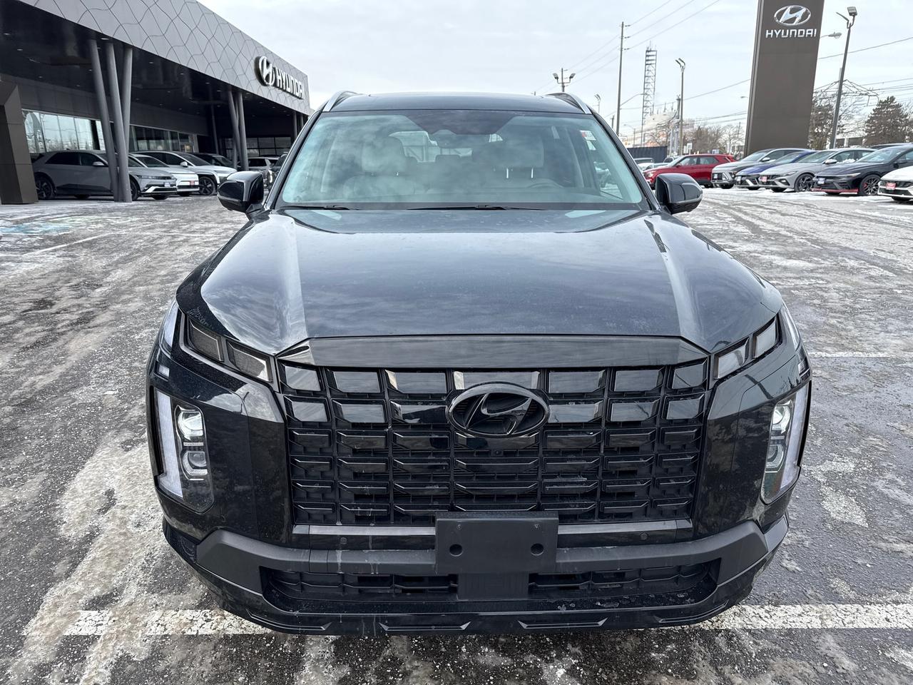 2023 Hyundai PALISADE Urban 8 Passenger Photo