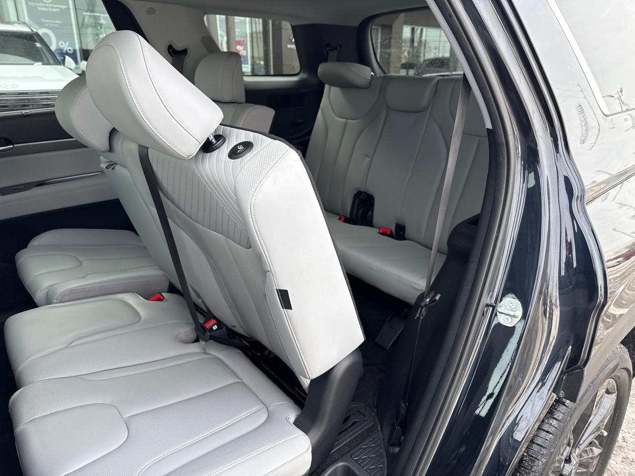 2023 Hyundai PALISADE Urban 8 Passenger Photo