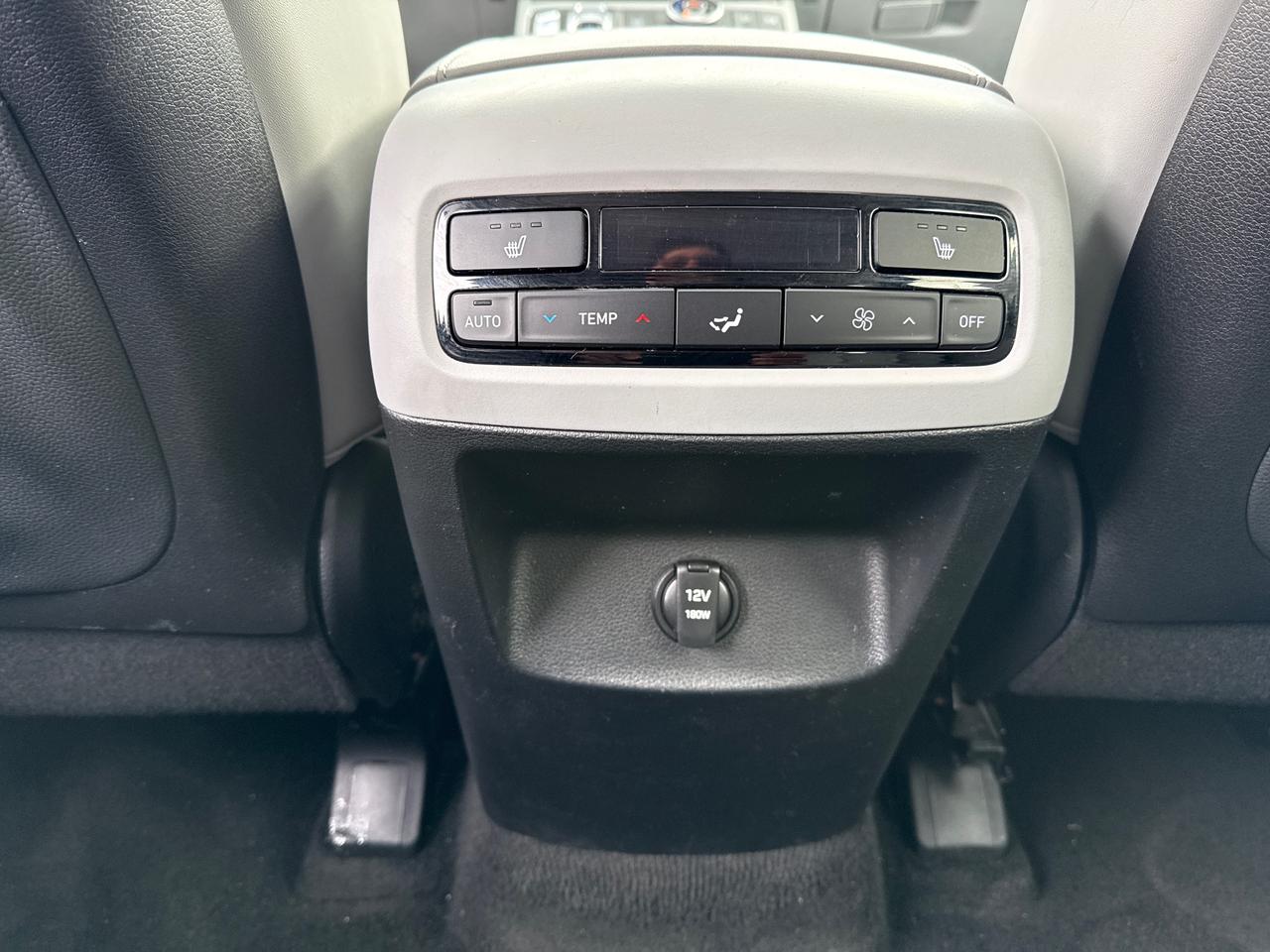 2023 Hyundai PALISADE Urban 8 Passenger Photo