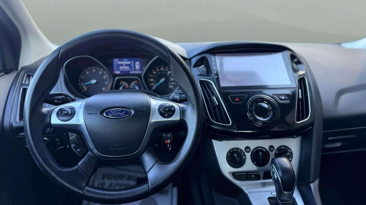 2014 Ford Focus 5DR HB SE Photo