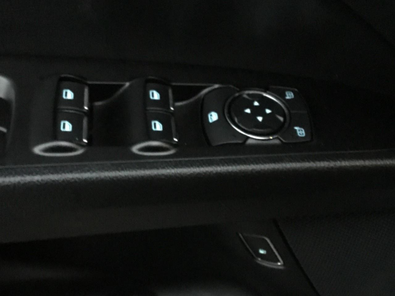 2018 Ford Fusion Energi SE FWD Photo