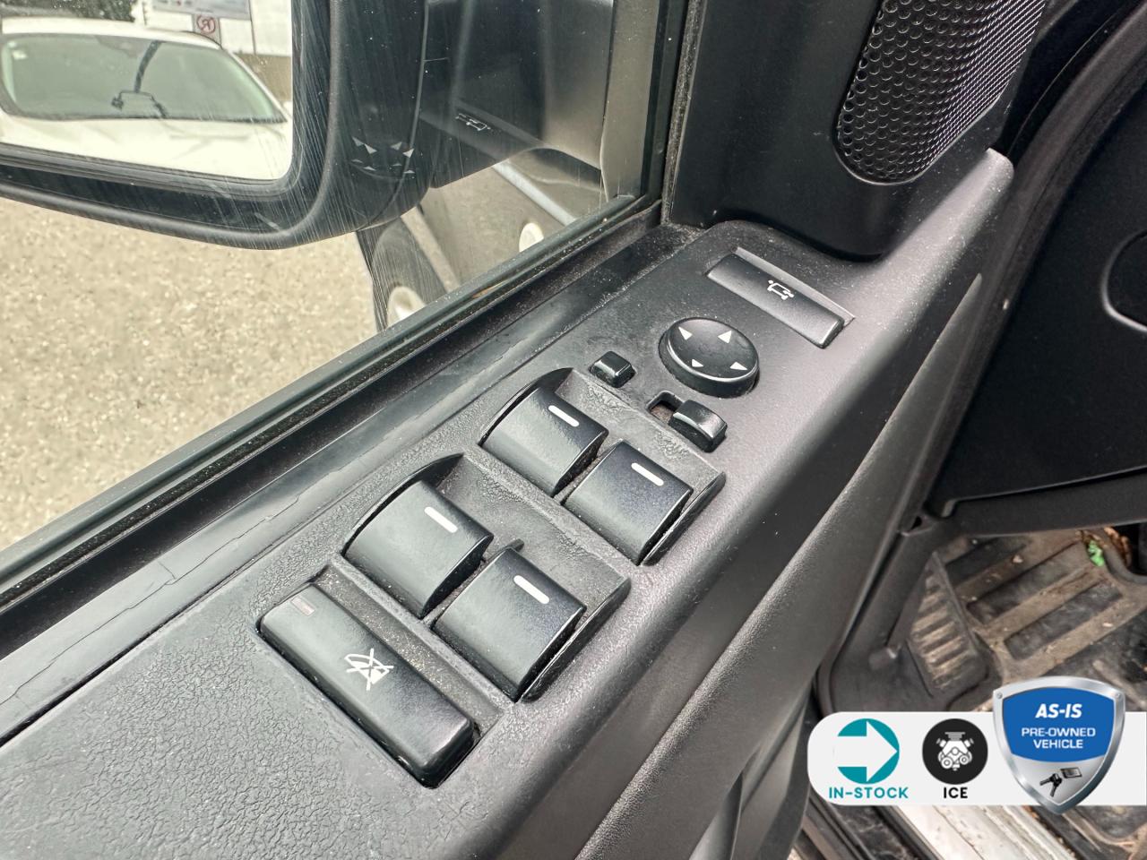 2008 Land Rover Range Rover Supercharged SUPERCHARGED | JAVA BLACK |20 10-SPOKE WHLS Photo