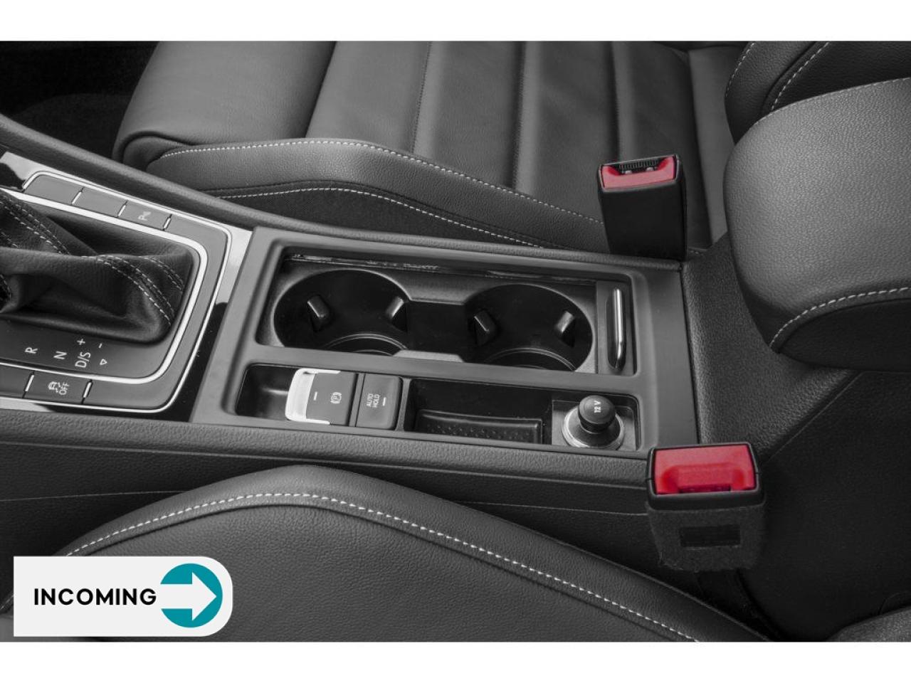 2017 Volkswagen Golf R 2.0 TSI DEEP BLACK PEARL | TITAN BLACK VIENNA LEATHER SEATING SURFACES | TECHNOLOGY PKG | ALLOY WHEEL PKG Photo